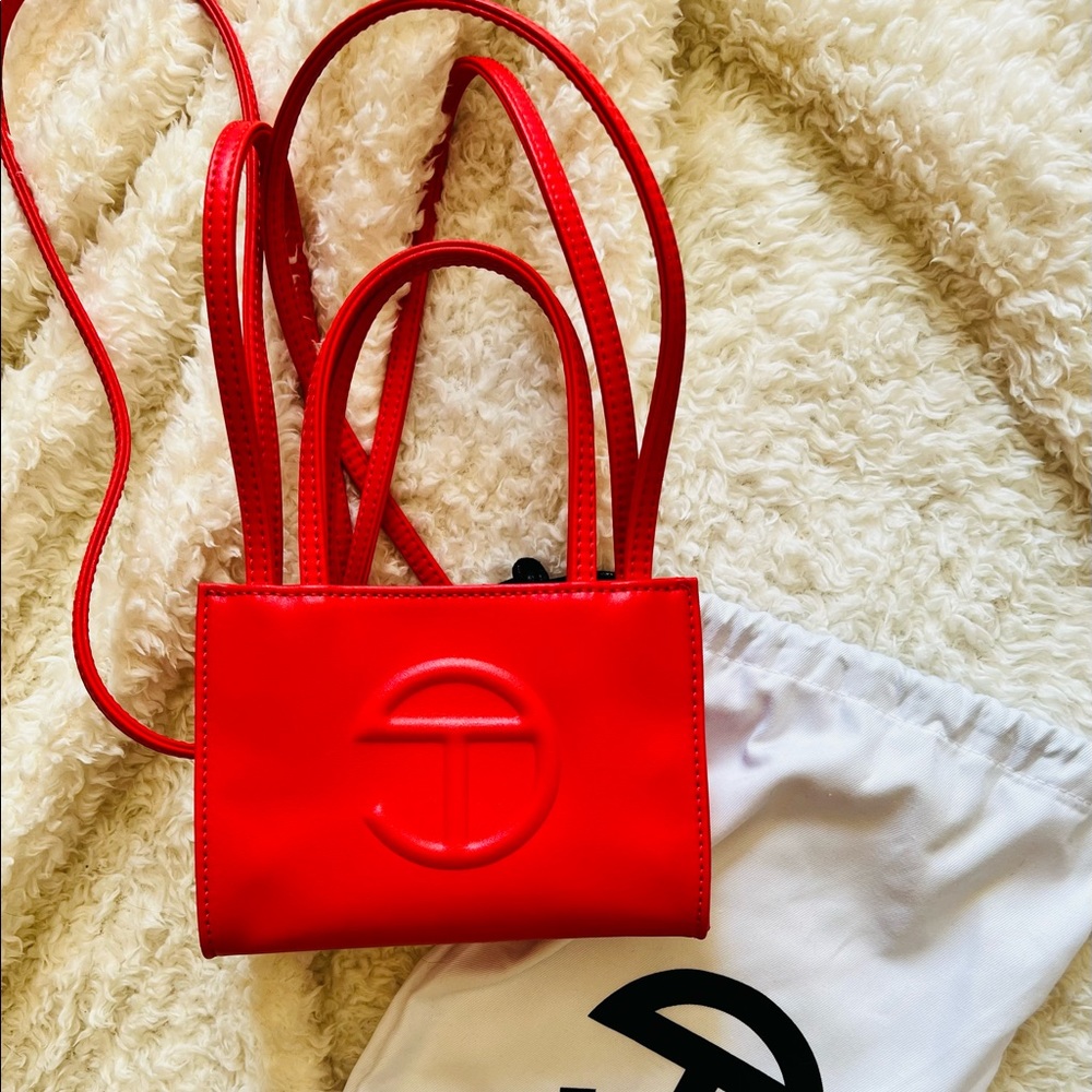 Authentic telfar bag. Just wasn’t my style and ridding of collection.